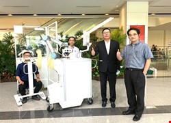 「自動鼻咽採檢機器人」採檢COVID-19 安全精準