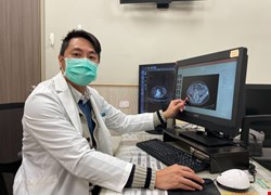 90歲病患血便三個月 3D腹腔鏡手術切除癌細胞