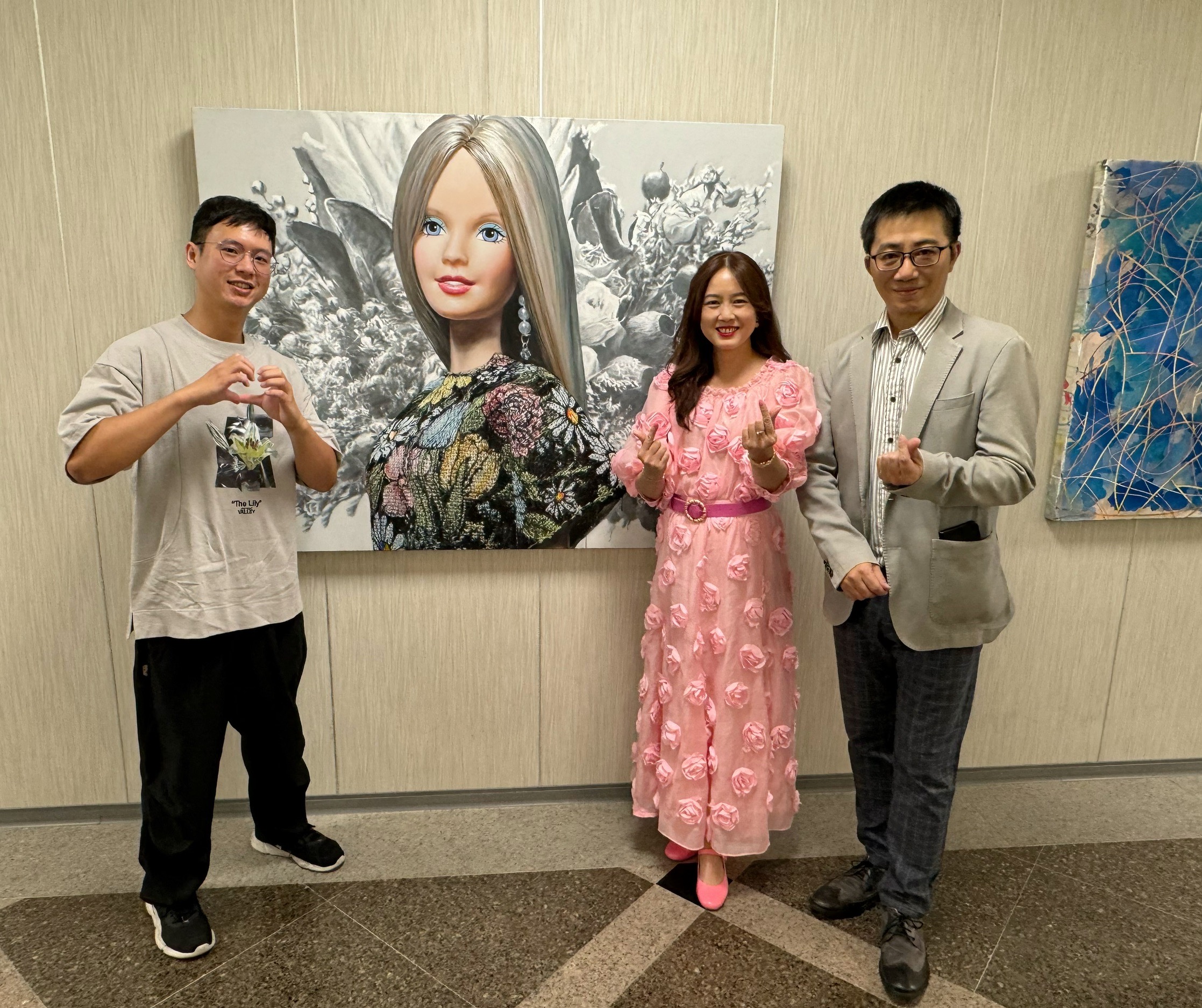 藝術家莊道明從另一個角度看芭比 中醫大新竹附醫展出