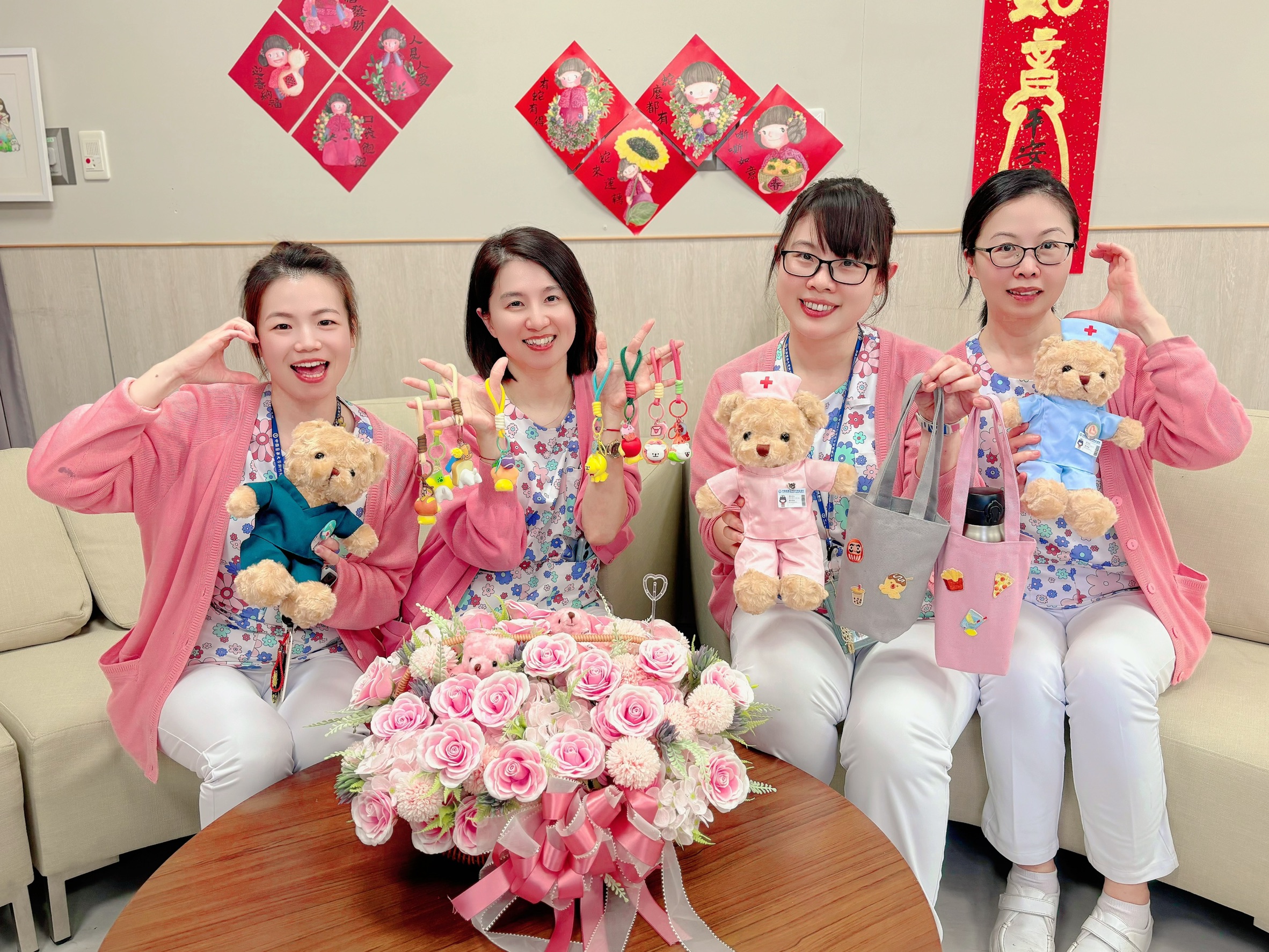 中醫大邀民眾5/8慶祝國際護師節 召募專師年薪高達130萬