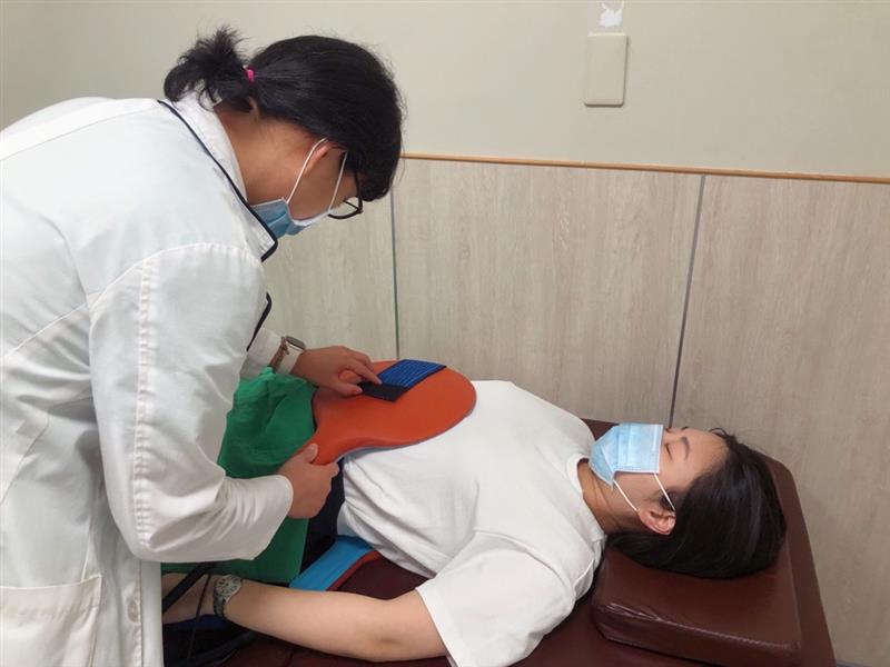 醫師、病患示意圖